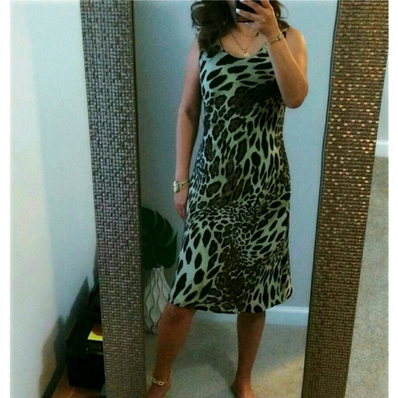 Women's Leopard Dress/ A Wild Thyme - Picture 2 of 7